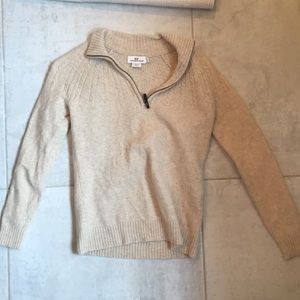 Cream vineyard vines 1/4 zip